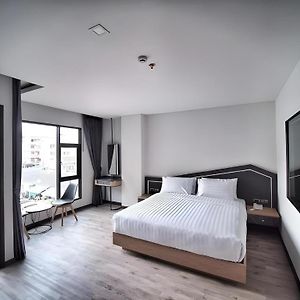 Sleep With Me Pattaya
